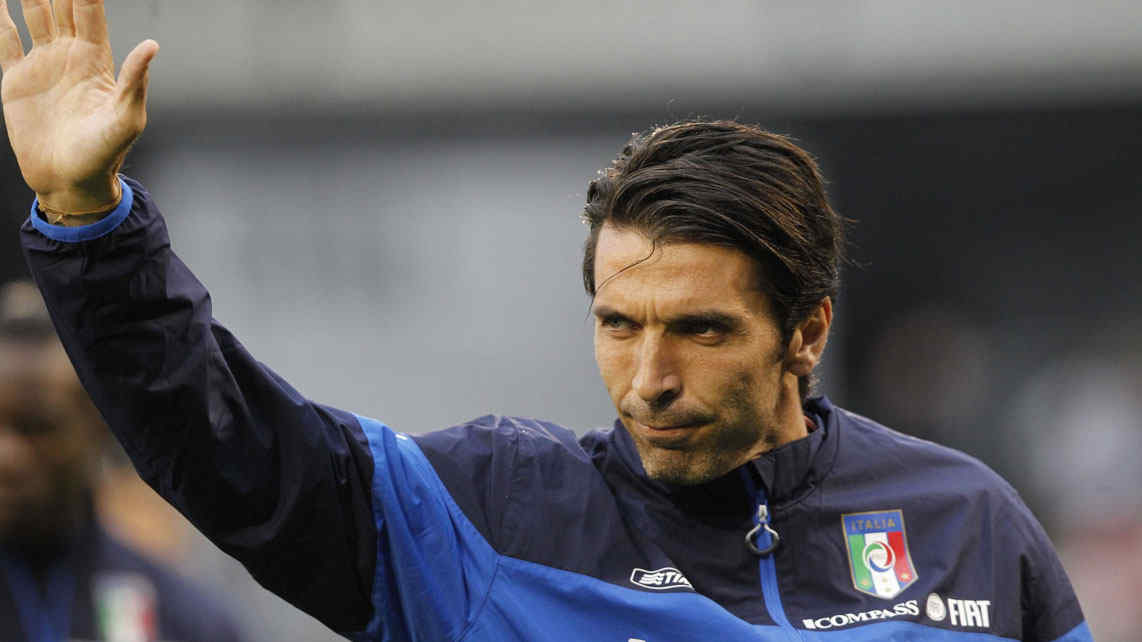 Gianluigi Buffon, de Italia. Gianluigi Buffon, de Italia.