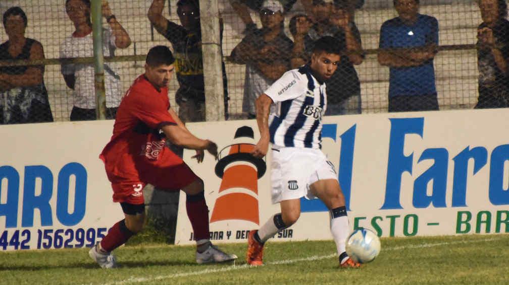 Talleres le ganó a Defensores de Pronunciamiento (Foto: gentileza La Calle de Concepción de Uruguay).