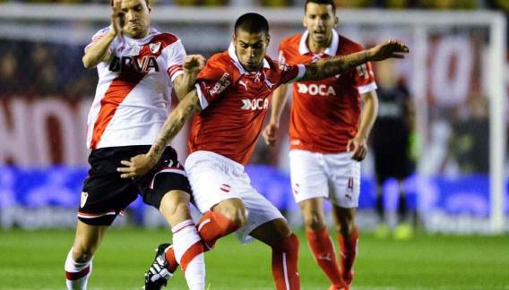 Independiente goleó a River en Avellaneda