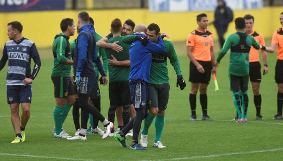 Rosario Central y Talleres igualaron en un amistoso en Arroyo Seco