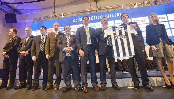 Talleres presentó sus sponsors. (Foto: Pedro Castillo)